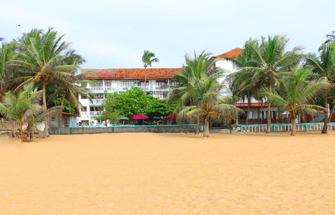 Topaz Beach Hotel Негомбо Экстерьер фото