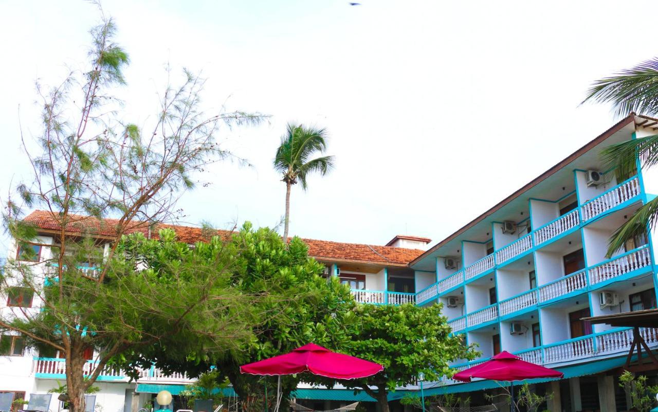 Topaz Beach Hotel Негомбо Экстерьер фото